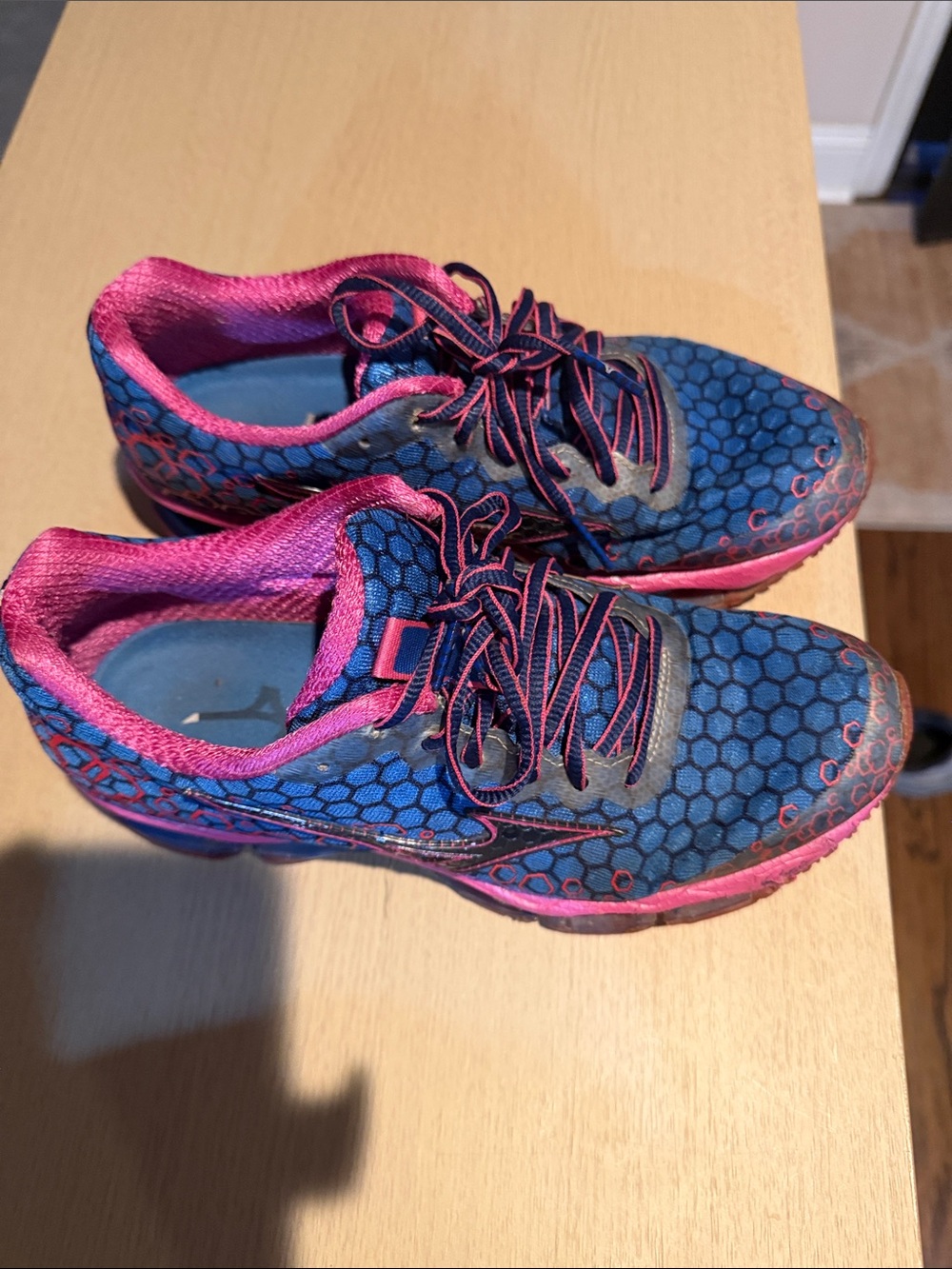 Mizuno Blue and Pink Hex Mesh Running Shoes